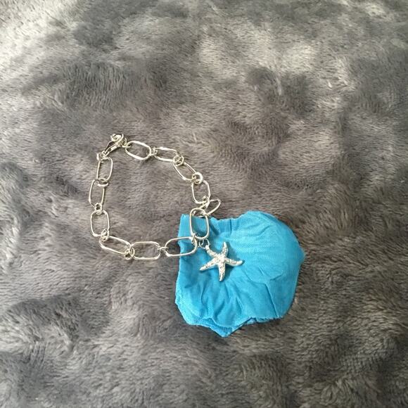 Silver Classic Multi-Chain with Starfish Bracelet - Picture 2 of 5